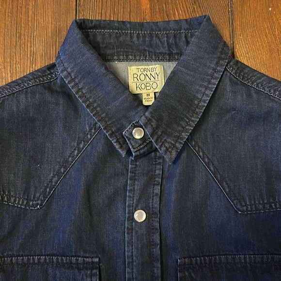 Torn By Ronny Kobo Denim Button Down Size M EUC - Picture 3 of 9